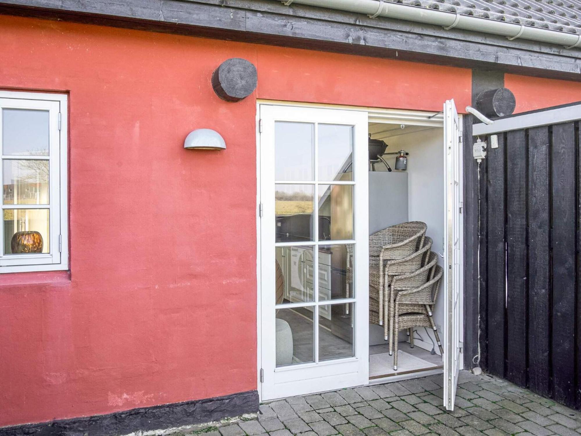 4 Person In Aakirkeby Akirkeby